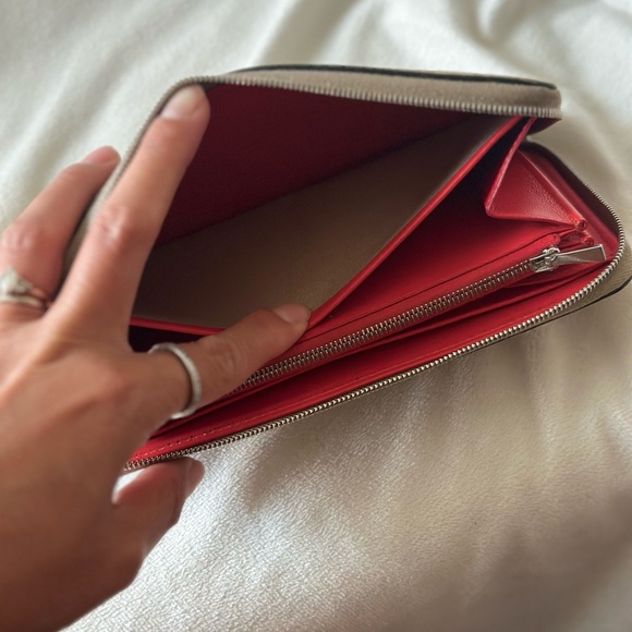 Celine beige long wallet - Picture 9 of 11